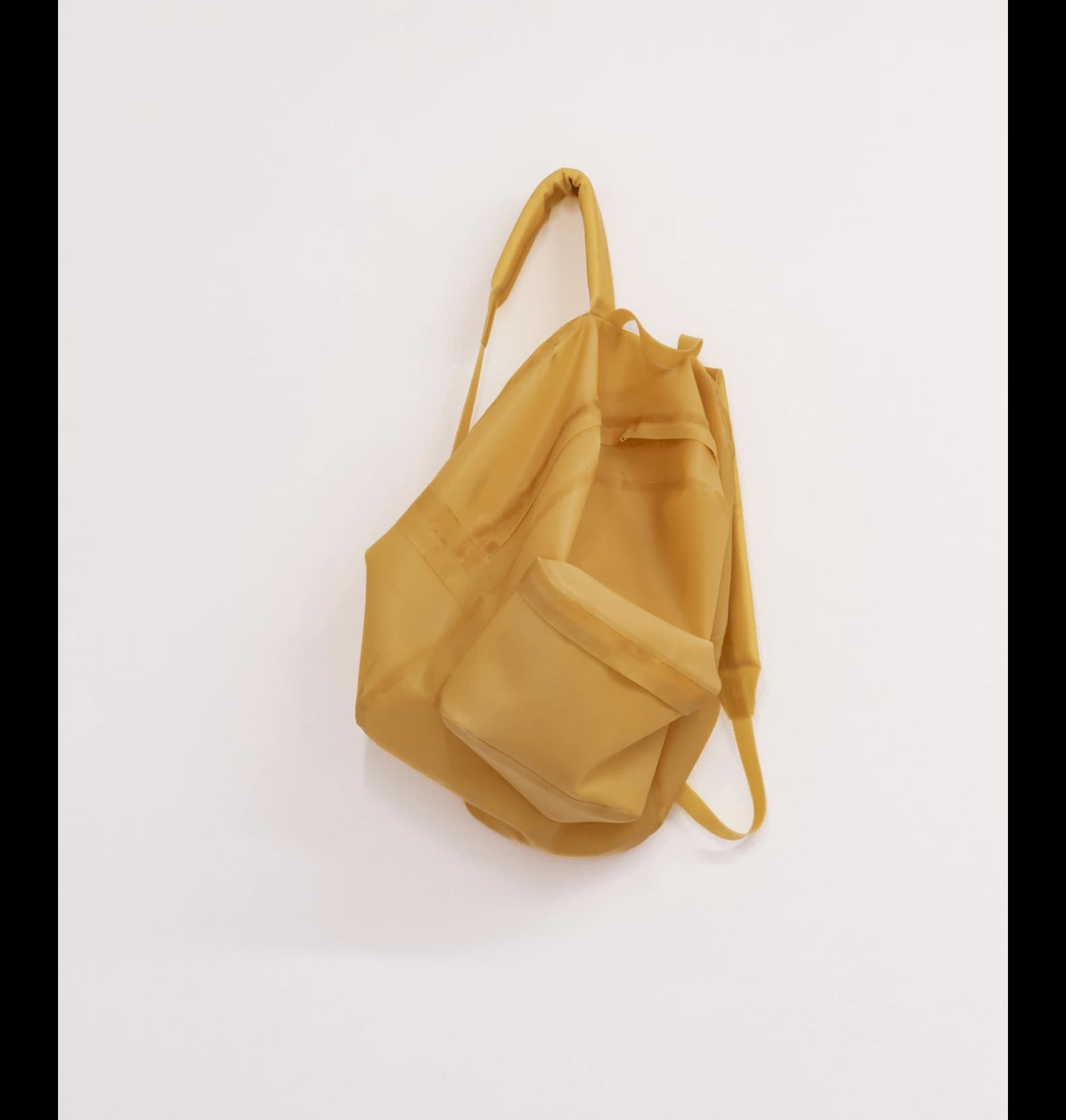 Dull Smell Memories of Cafeteria and Public Piss